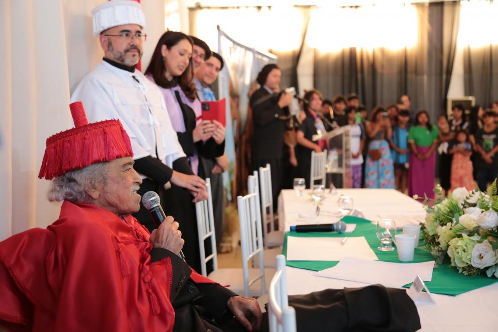 Unipampa entrega título de Doutor Honoris Causa aos Quatro Troncos Missioneiros
