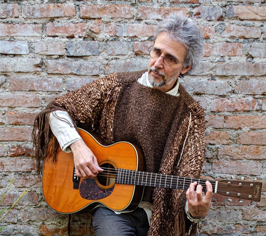 Vitor Ramil leva a ‘Estética do Frio’ à 27ª Feira do Livro de Bagé