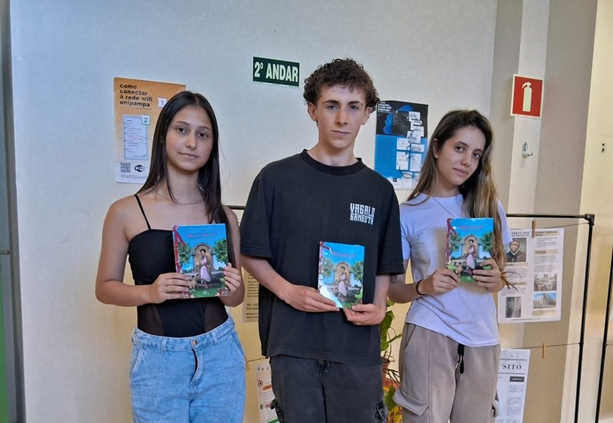 Colégio Carlos Alberto Ribas celebra o Mês da Consciência Negra com mostra estudantil