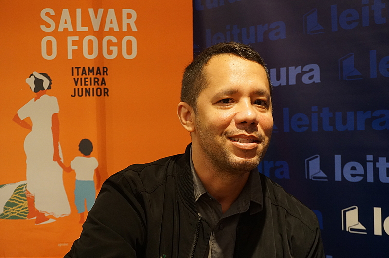 Circuito de Literatura do Sesc RS leva Itamar Vieira Junior a oito cidades